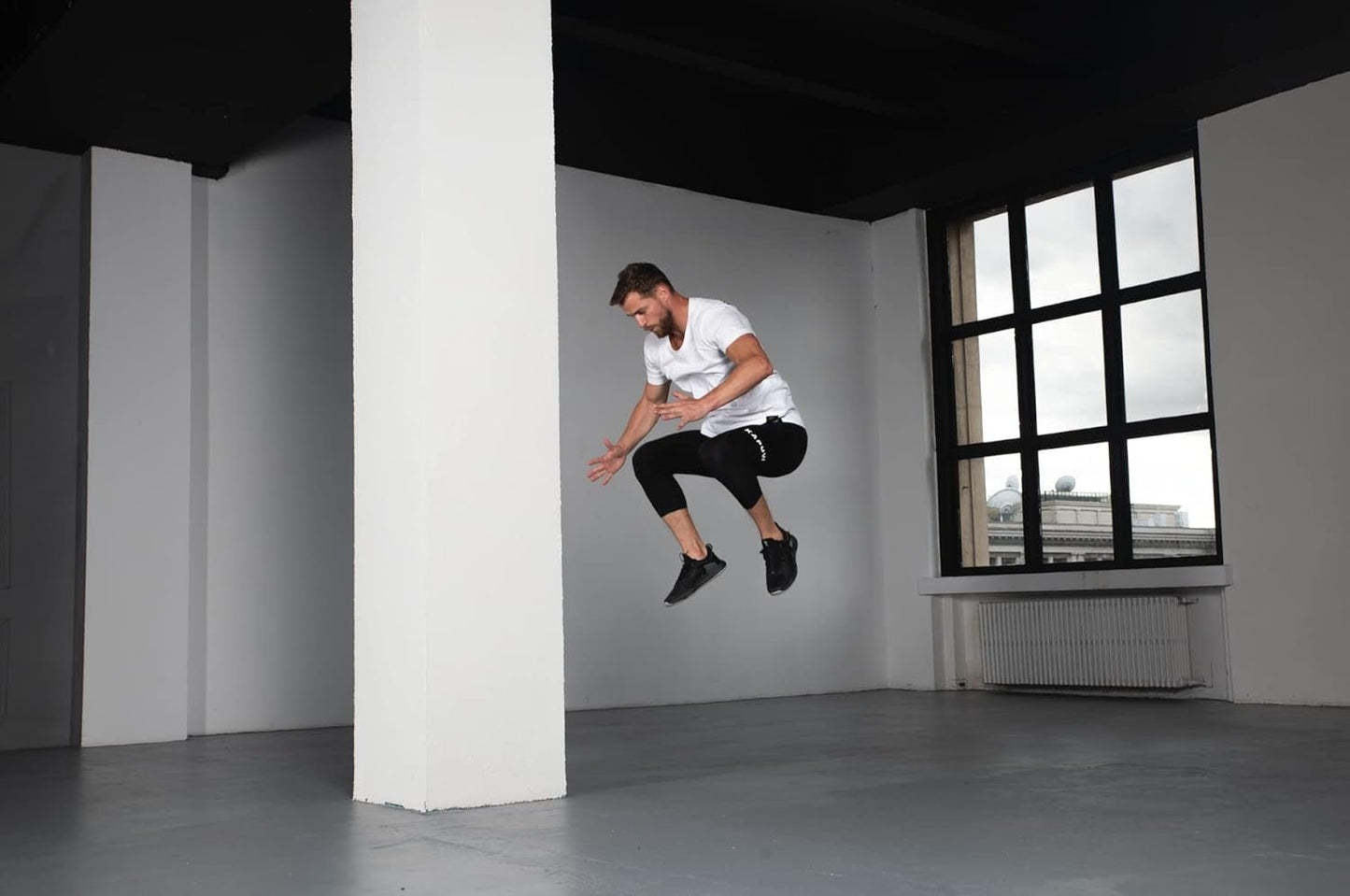 Men'S Performance 3/4 Leggings Sports Compression with Pockets - elev8life